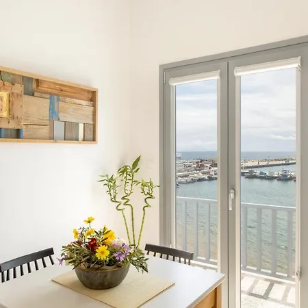 Playa Paros Piso Livadi