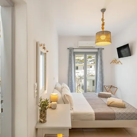 Playa Paros Piso Livadi