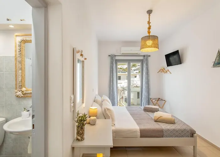 Playa Paros بوسي لِفاذي