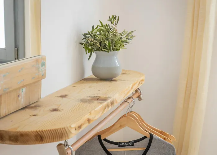 Playa Paros بوسي لِفاذي