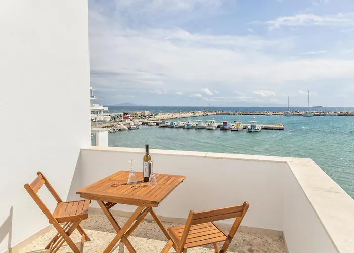 Playa Paros * بوسي لِفاذي