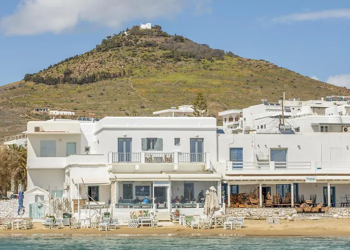 Playa Paros بوسي لِفاذي